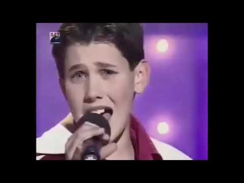 Dino Jelušić feat. Nika Turković - Ti si moja prva ljubav