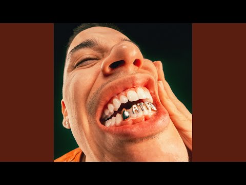 MIATA ᕙ(⇀‸↼‶)ᕗ