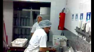 preview picture of video 'Cozinheira Cantora...olha o naipe'