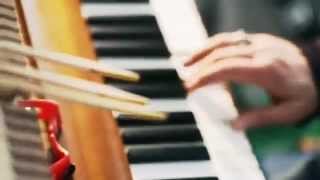 Hauschka - "Noise Is Music"  (The Avant/Garde Diaries session)