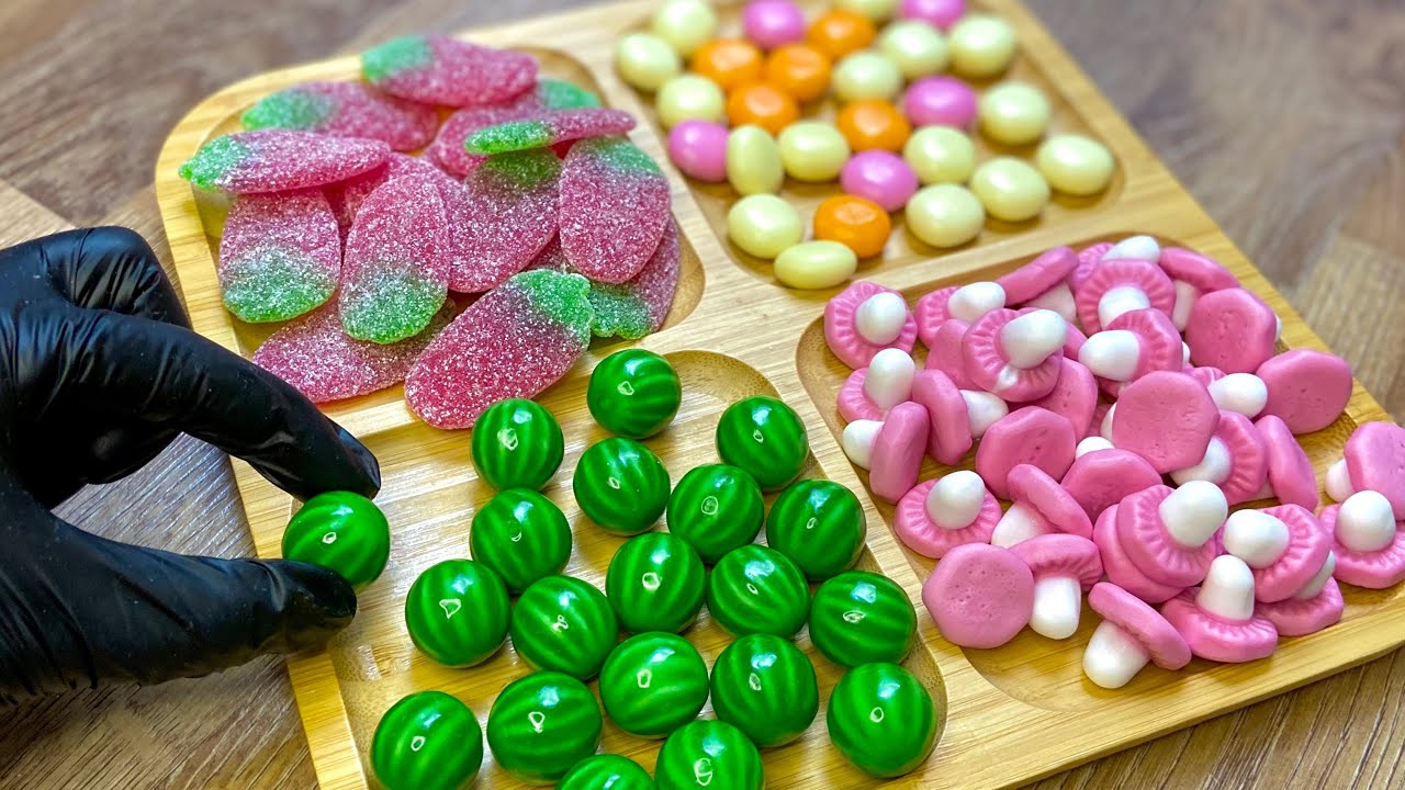 Filling platter with sweets 🤩 Satisfying video