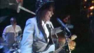 Video thumbnail of "The Pretenders - Middle Of The Road"