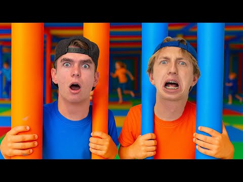 Wat Als... Je OPGESLOTEN Zit In Een SPEELPARADIJS | Addo & Nick Comedy Sketch