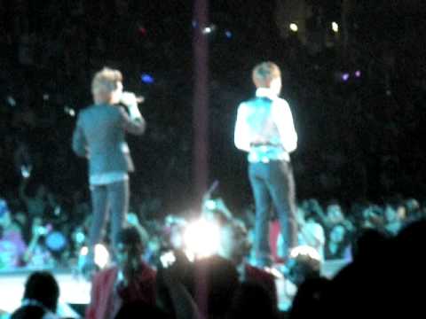 SHINee Onew feat. Super Junior Ryeowook - The Name I Loved @ SM TOWN LIVE '10 in LA