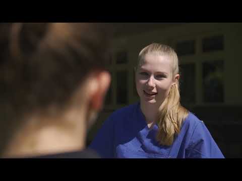 Pflegeazubi in der Karl-Japsers-Klinik und der Ammerland-Klinik