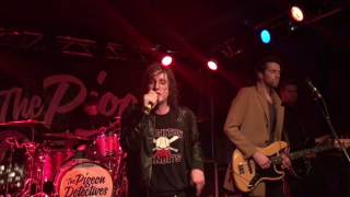 Wolves (accidentally stopped by singer) - The Pigeon Detectives live concert in Munich Germany 2017