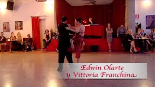 Al Chè Buenos Aires Edwin Olarte y Vittoria Franchina