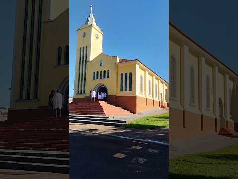 26/04/26, Araguari, MG.#turismo #viagem #igreja #araguari #minasgerais
