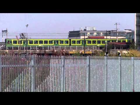 Docklands HD-Dart 8100/8300 class dart movement over bridge