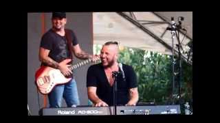 Ard Matthews does Katy Perry