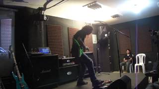 Save The Robots - Francisco Espina - En Vivo Clínica Más Musika