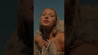 What do you think she wants to let you know? ?‍?