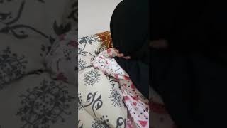 Download lagu anak sholehah, tidak mau lepas jilbab padahal belum genap 2 tahun. mp3