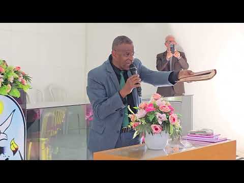 Cantor Josemir José na AD em Engenho Feitosa Araçoiaba-PE hino Jeová 