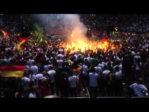 EM 2012 LanXess Arena - 09.06.2012 Pyrotechnik  HD