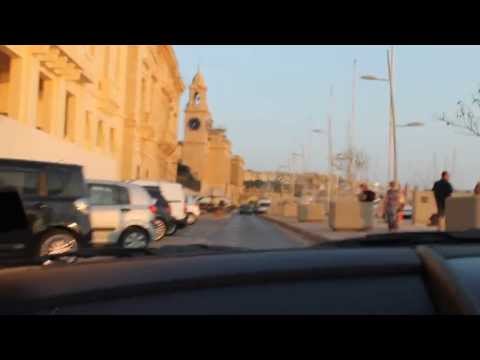 Aston Martin V8 Vantage Revving Till Red Line Loud Engine Sound part 3