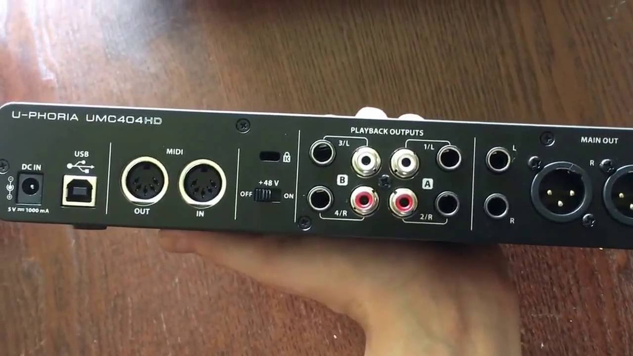Аудио интерфейс Behringer UMC404HD