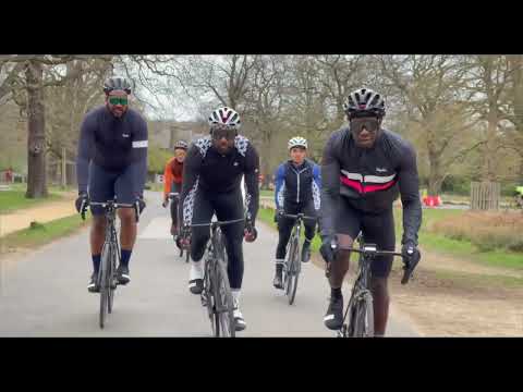Meeting the Chain Gang Cyclists