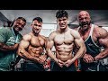 17 jähriger trainiert mit Hardcore Bodybuildern