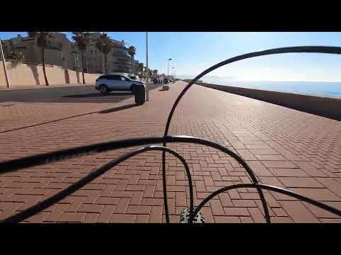 Paseo Marítimo de Retamar, que solecico mas lindo - 25/11/2023.