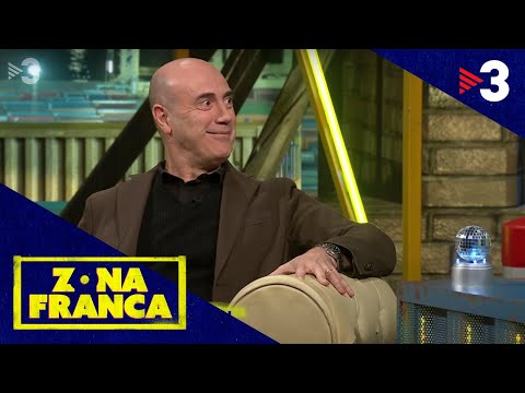 Una trucada inesperada interromp l'entrevista d'en Tomàs Molina - Zona Franca