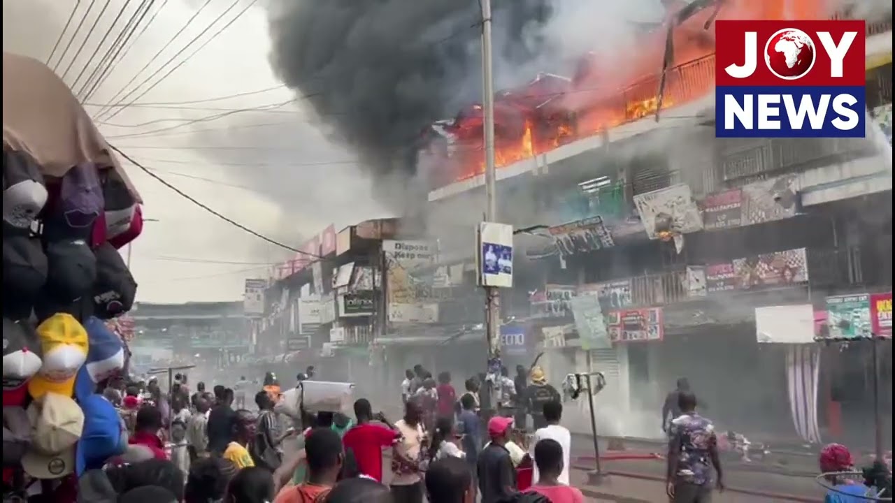 {Video}: Raging fire engulfs shops near Hello FM in Adum, Kumasi
