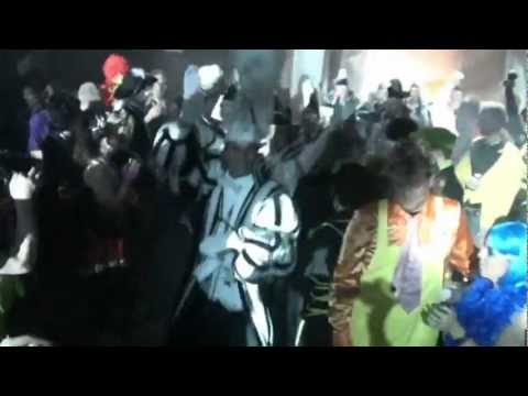 Binnenkomst Prins Adriejanuske  met gevolg.