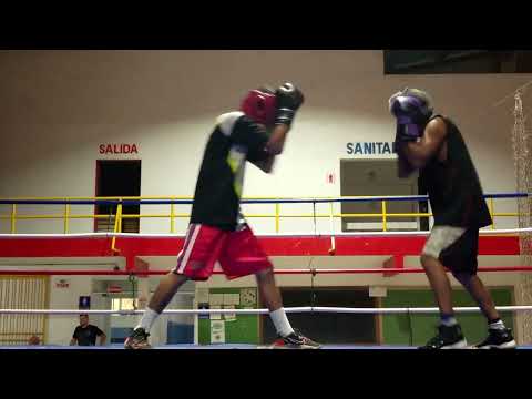 Greivin López⚫⚪  vs Michael lopez sparring