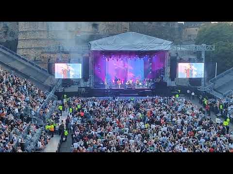 'Sunshine On Leith' with Rod Stewart - Woody & Johnny Mac (Live from Edinburgh Castle)
