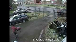preview picture of video 'Theft - 10400 block 22nd Ave East, Tacoma (Midland-Waller area) - 11-29-2014'