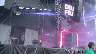 Dillon Francis Live at Lollapalooza {Love In the Middle of a Firefight &amp; Hurricane)