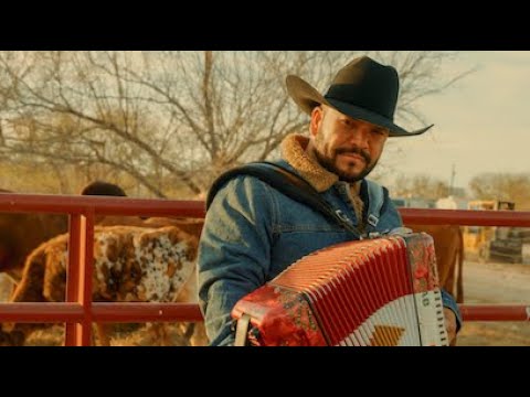 Michael Salgado - Una Página Más (Music Video)