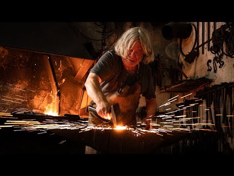 Der Schmied – Fotografieren mit Aufsteckblitz