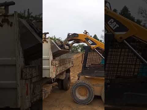 How to operate a skid steer loader or Bobcat