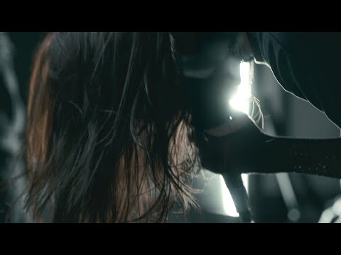 UNDERWAVES - Dancing With The Devil