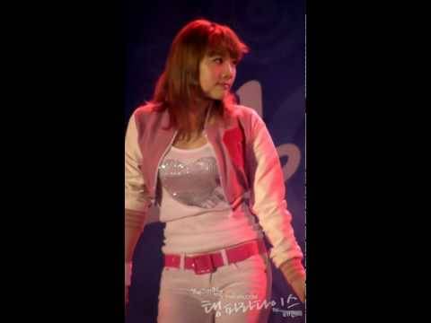 [Fancam] 100206 Taeyeon SNSD - Genie@Oak Valley 09/10 Winter Festival