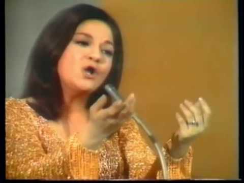 Eurovision 1969 France - Frida Boccara - Un jour, un enfant (Winner)