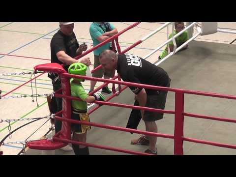 2015-06-27 SDM Tyler Felde Junior-K1 Sieg im Viertelfinale - Sugambrer Fightclub
