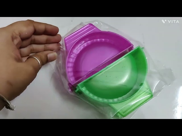 Vídeo relacionado con KAYCROWN Acero inoxidable Ravioli molde Empanada Prensa Pierogi Bola de masa Maker Envoltura para hornear cortador de masa utensilios de cocina, X-grande - 15 cm