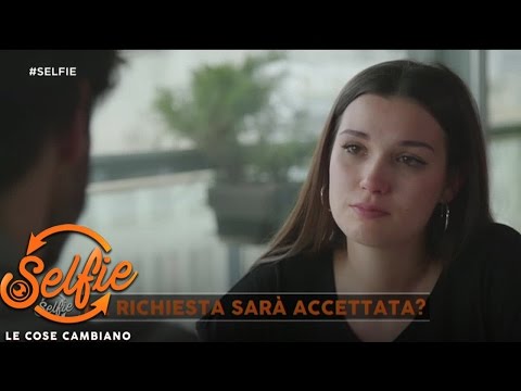 Selfie, prima puntata - I segni della gravidanza