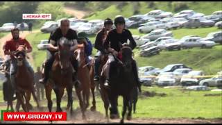 Конные скачки в день всех трудящихся прошли в Ножай-Юрте