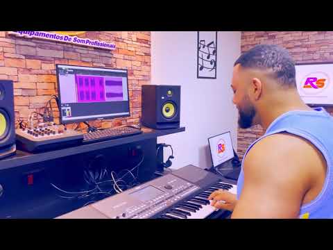 Ileus Brandão na RS Som Profissional - Solos Robério e seus teclados - KORG PA 600