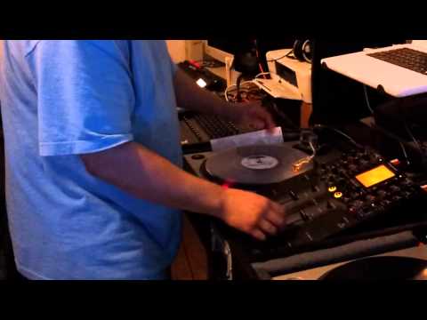 DJ Fingers Flores Scratch lesson Pt.1 (Feb 2014)