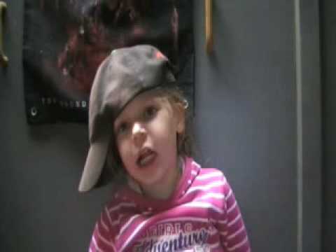 clublied NEC door Hailey Peters