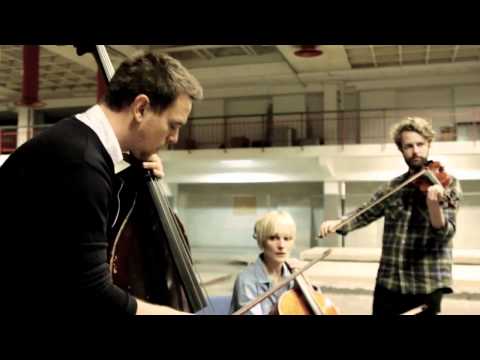 Cody - Close The Door __ THE COPENHAGEN SESSIONS.mp4