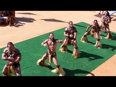 MALE TAHITIAN DANCERS, ARANUI 5, MAY 2016