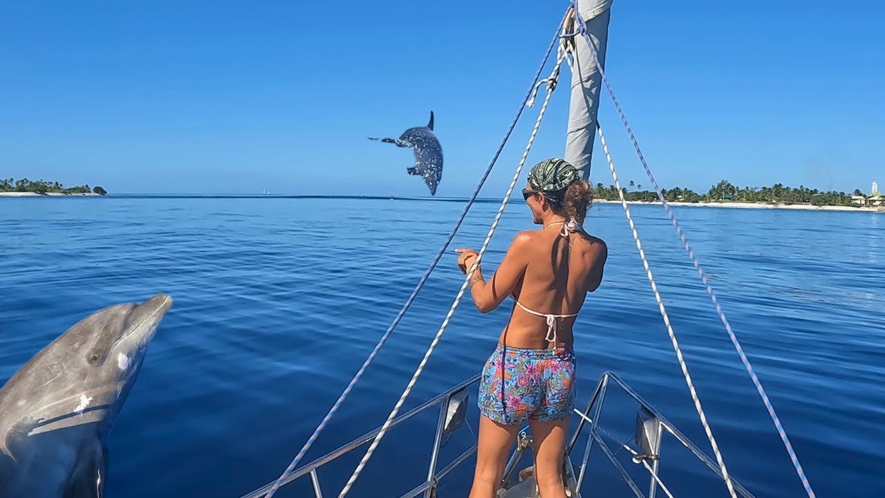 Sailing from the Marquesas to the Tuamotus, part 2. Ep37
