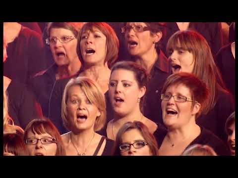 A la Volonté du Peuple - Les Misérables - 2000 Choristes - HD