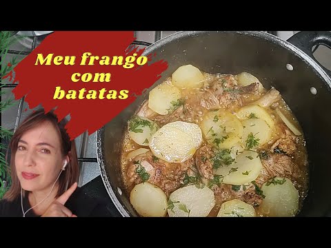 FIZ FRANGO COM BATATAS E FAROFA PARA O ALMOÇO