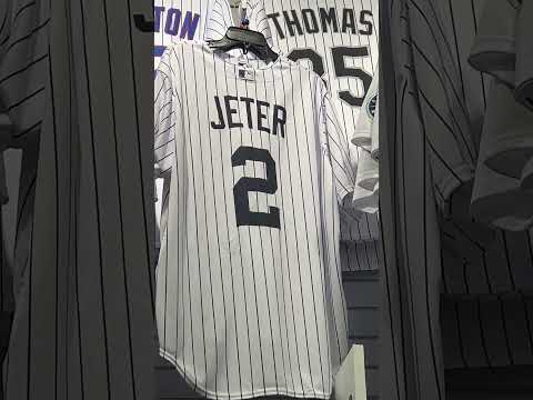 Why are last names in #yankees jerseys? #youtubeshorts #nikevapormax #mlb